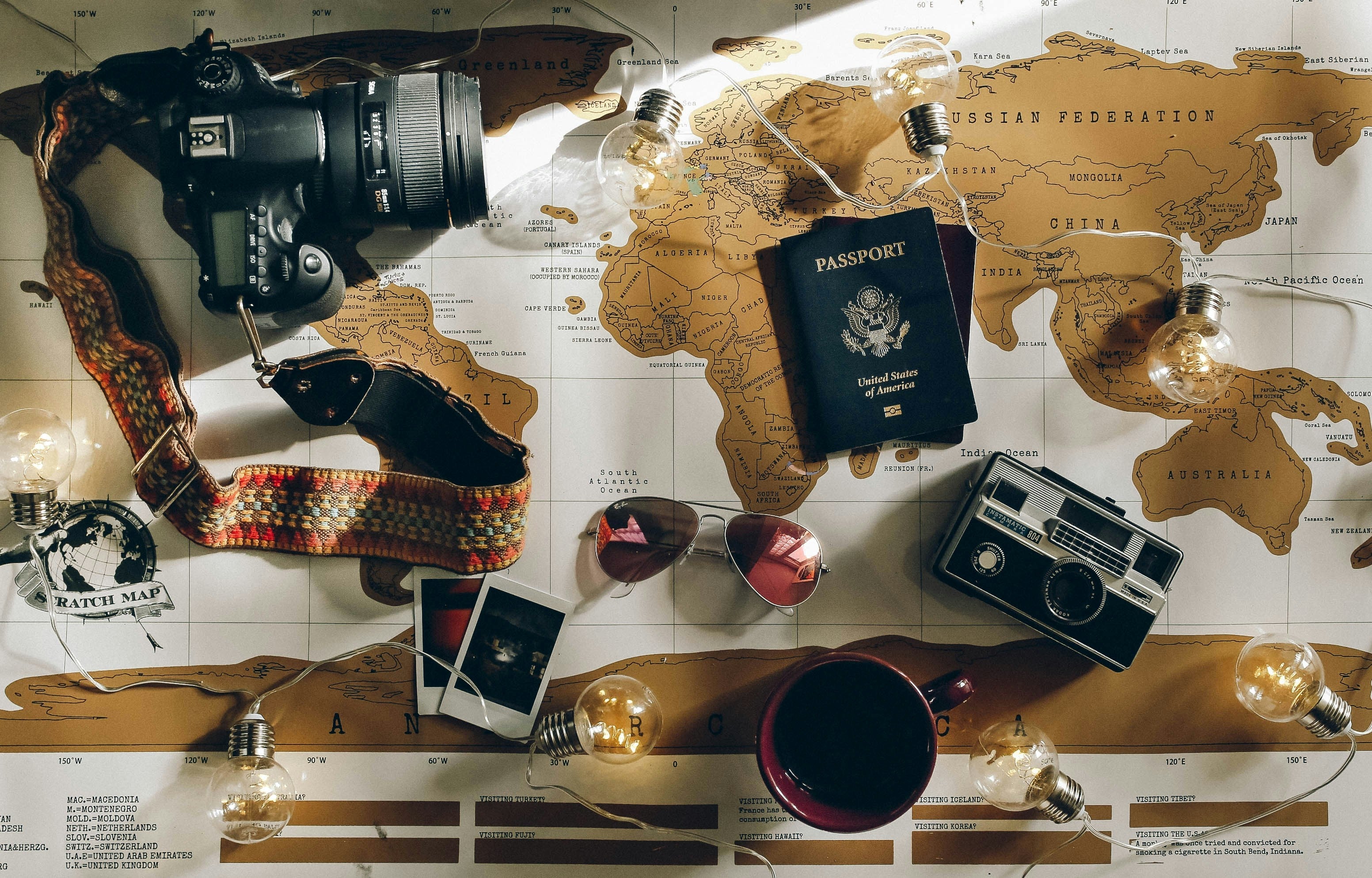 Smartphone with digital eSIM connectivity for travel